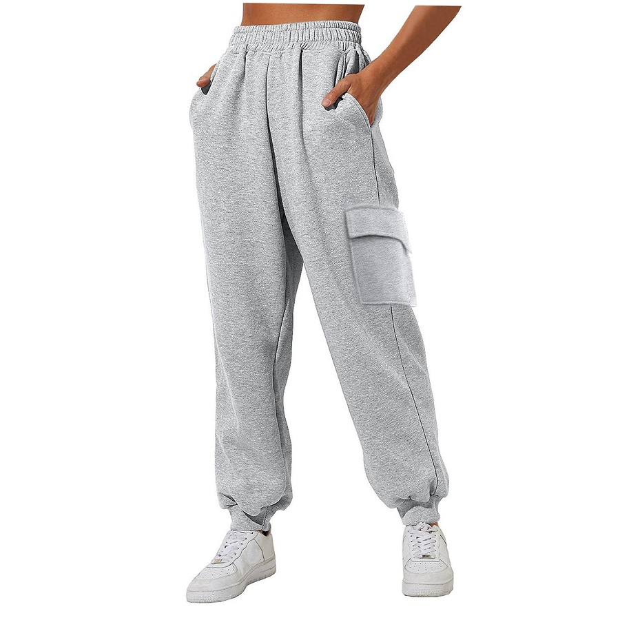 Gray sweatpants outfit