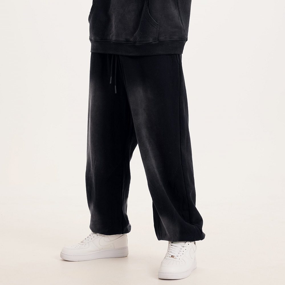 black-oversized-pants-baggy-sweatpants-luxury-streetwear-side