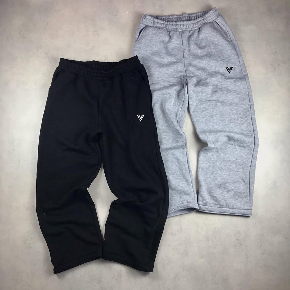 grey baggy sweatpants