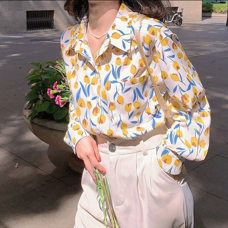 Graphic blouse