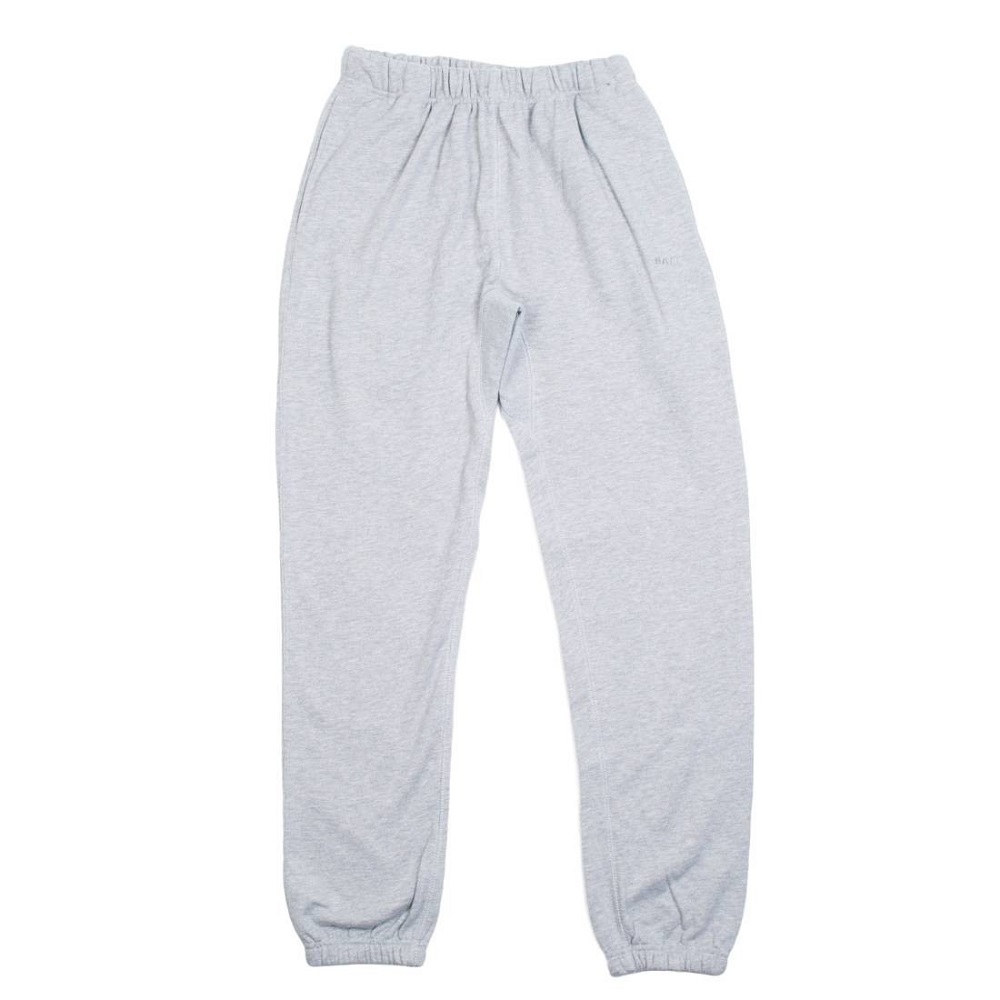 gray sweatpants 