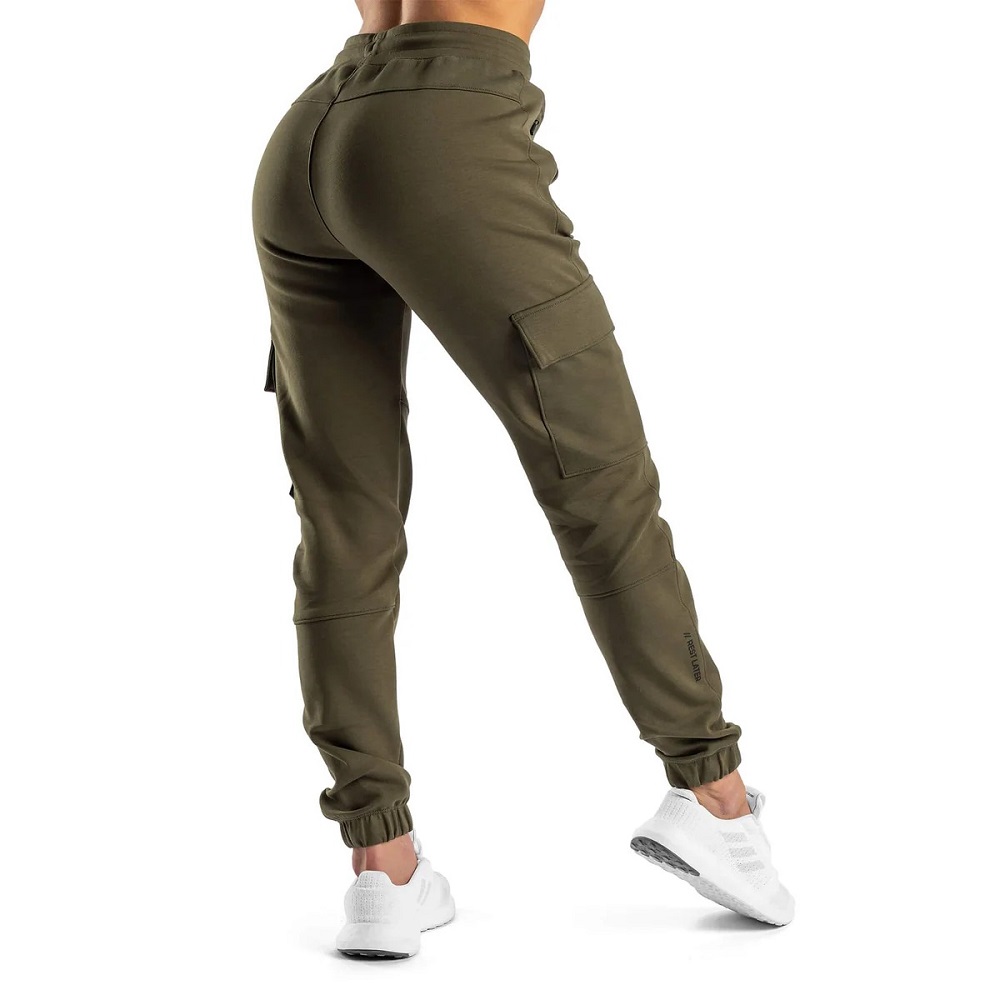 green pants